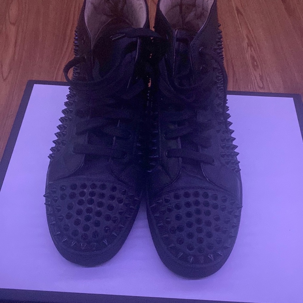 Red bottoms only worn once